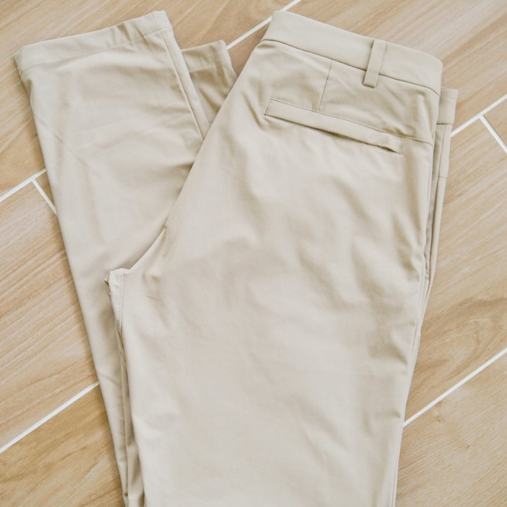 Lululemon Commission Classic-Fit Pant Khaki Tan color size 34 length 33”